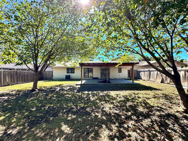 1035 Timberview Drive, Hutchins, TX 75141