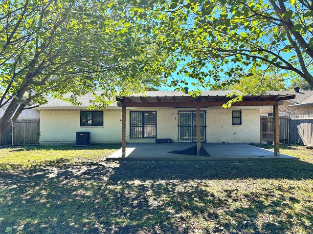 1035 Timberview Drive, Hutchins, TX 75141