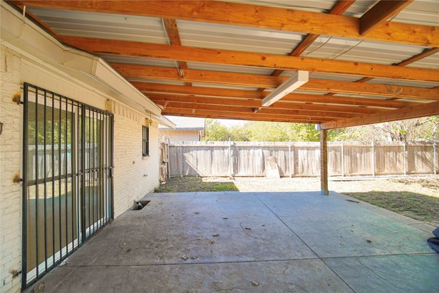 1035 Timberview Drive, Hutchins, TX 75141