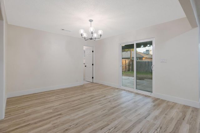 697 E Scott Avenue, Fresno, CA 93710