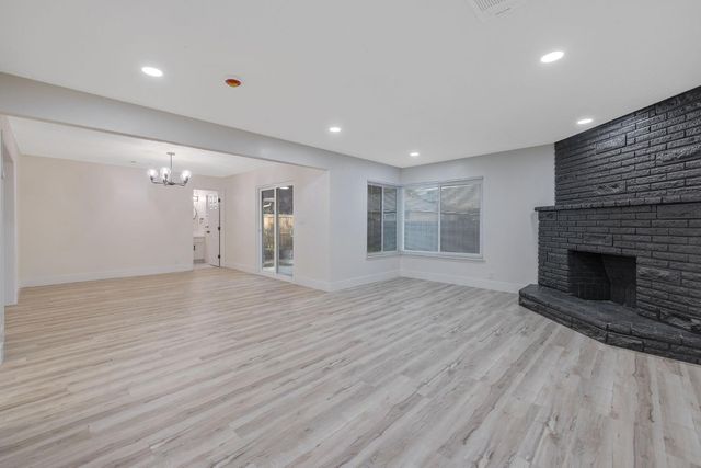 697 E Scott Avenue, Fresno, CA 93710