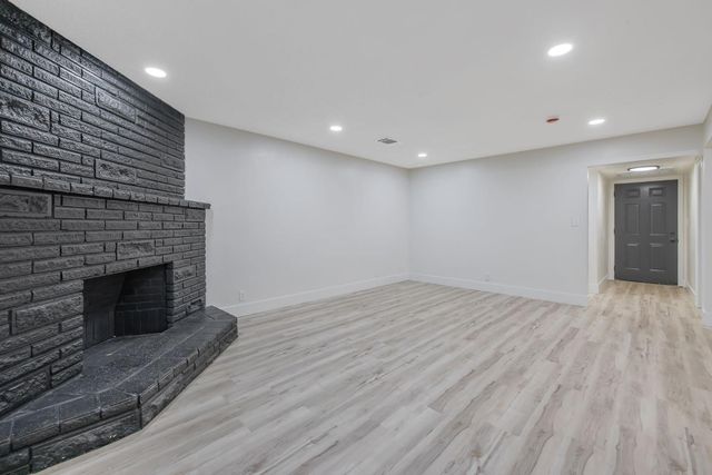 697 E Scott Avenue, Fresno, CA 93710