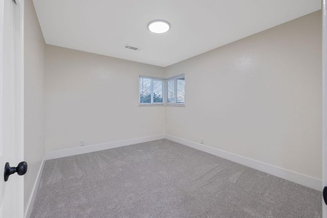 697 E Scott Avenue, Fresno, CA 93710