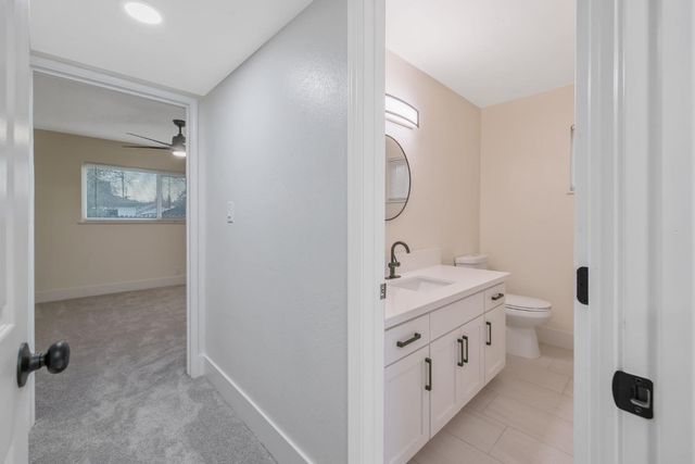 697 E Scott Avenue, Fresno, CA 93710