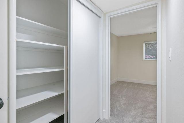 697 E Scott Avenue, Fresno, CA 93710