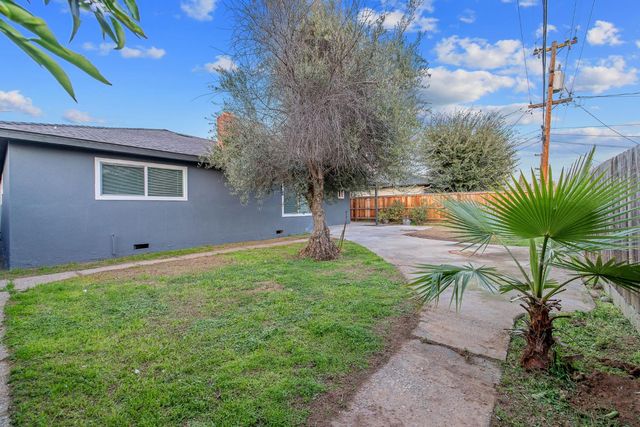 697 E Scott Avenue, Fresno, CA 93710