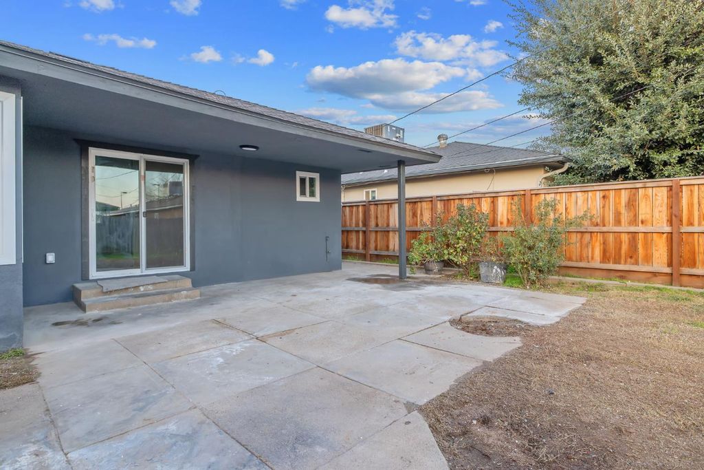 Image 44 of property listing at 697 E Scott Avenue, Fresno, CA 93710