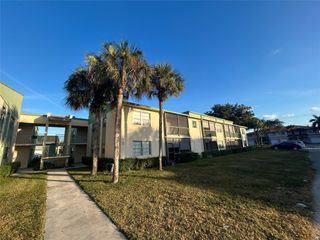 4147 NW 90th Ave 206, Coral Springs, FL 33065