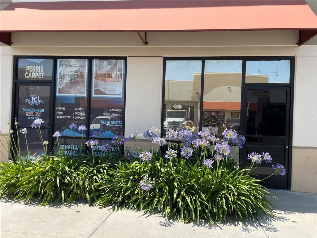 130 W Walnut ave A-17 Avenue, Perris, CA 92571 — photo 2