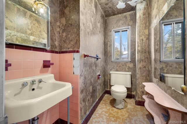 66 Deepdale Drive, Great Neck, NY 11021