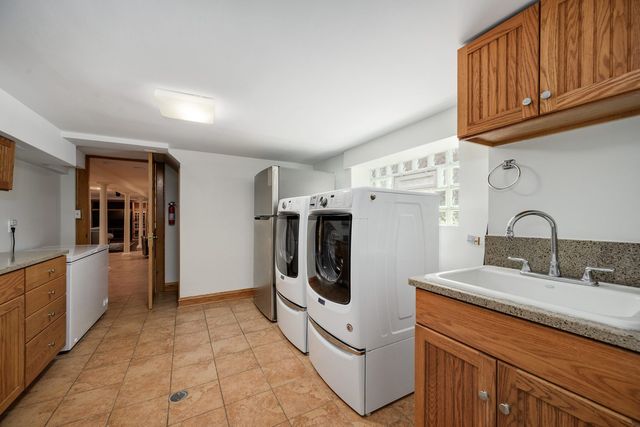 1127 N Elmwood Avenue, Oak Park, IL 60302