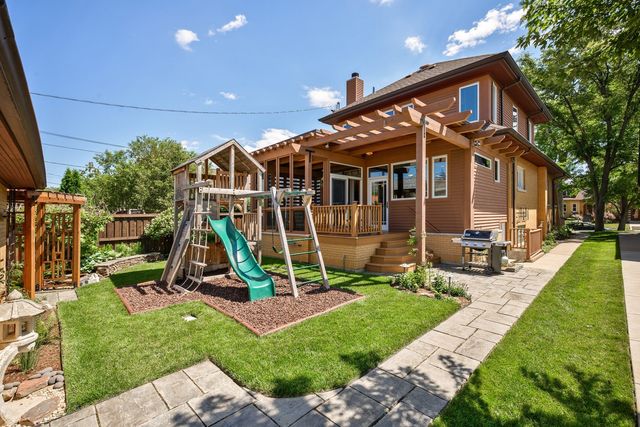 1127 N Elmwood Avenue, Oak Park, IL 60302