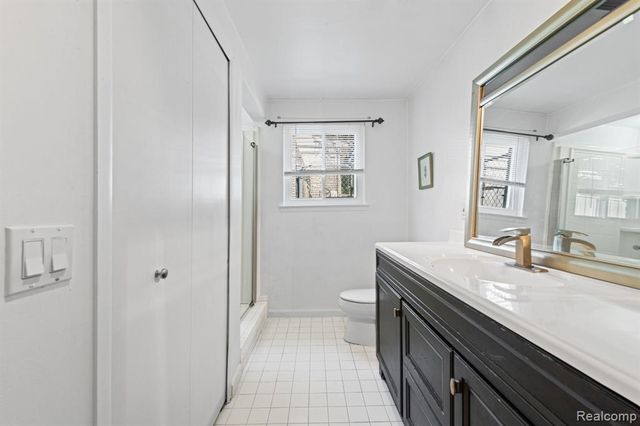 33165 Maplenut Street, Farmington, MI 48336