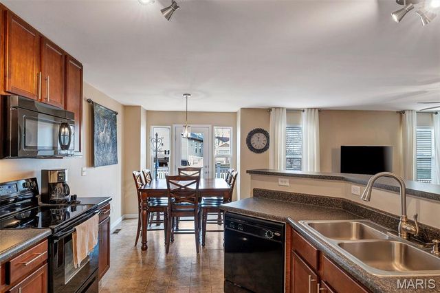 643 Country Heights Drive, Lake St Louis, MO 63367