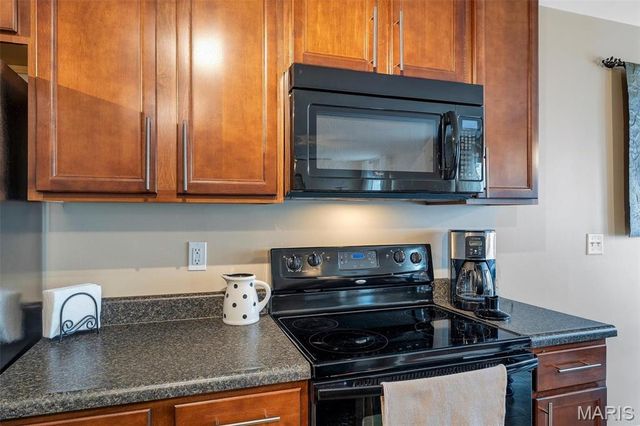 643 Country Heights Drive, Lake St Louis, MO 63367