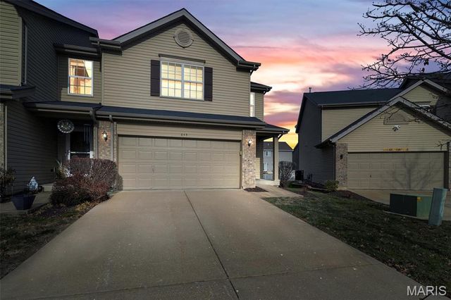 643 Country Heights Drive, Lake St Louis, MO 63367