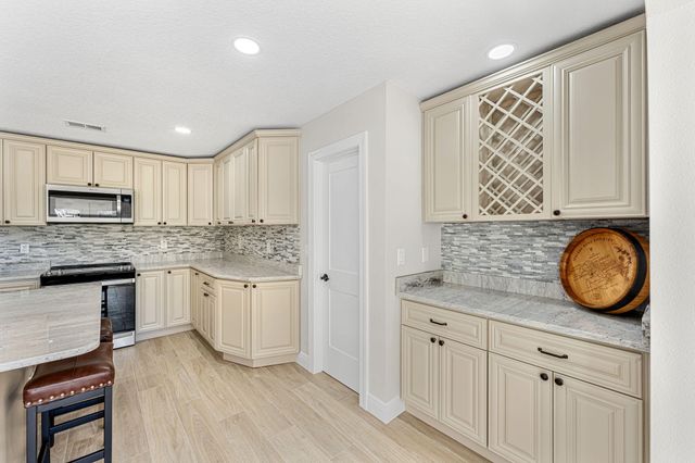 236 Country Club Drive, Melbourne, FL 32940