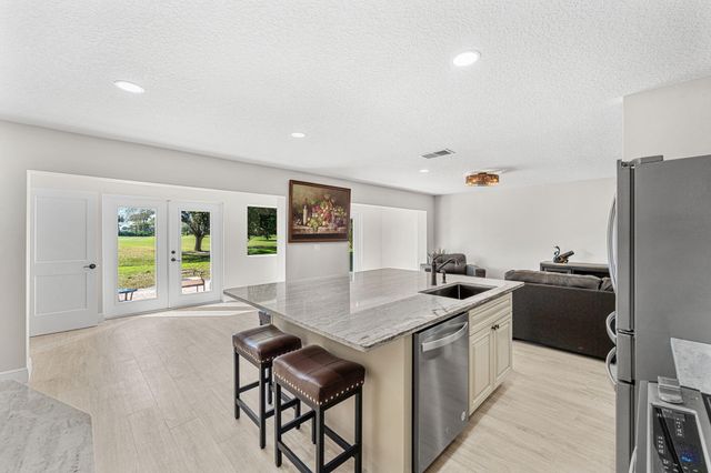 236 Country Club Drive, Melbourne, FL 32940