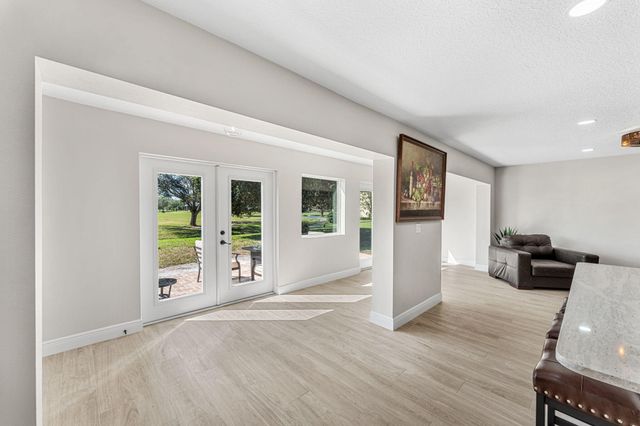 236 Country Club Drive, Melbourne, FL 32940