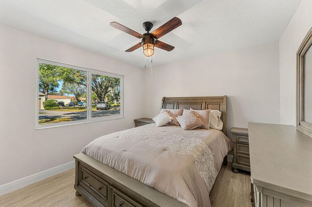 236 Country Club Drive, Melbourne, FL 32940
