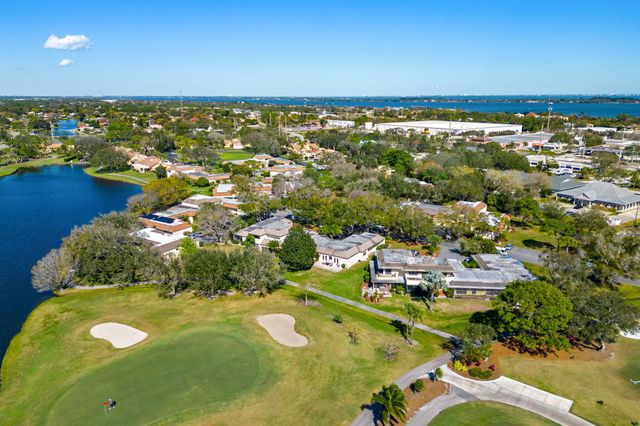 236 Country Club Drive, Melbourne, FL 32940