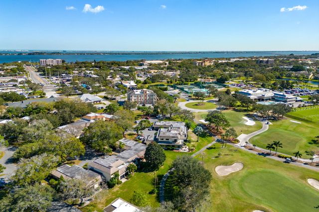 236 Country Club Drive, Melbourne, FL 32940