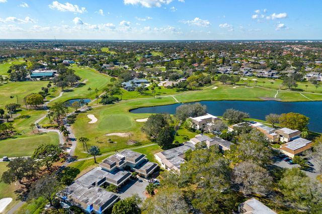 236 Country Club Drive, Melbourne, FL 32940