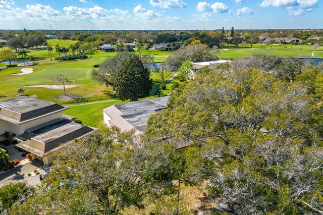 236 Country Club Drive, Melbourne, FL 32940