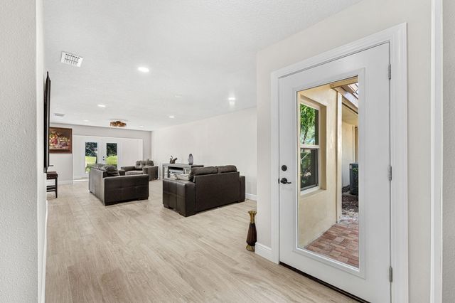 236 Country Club Drive, Melbourne, FL 32940