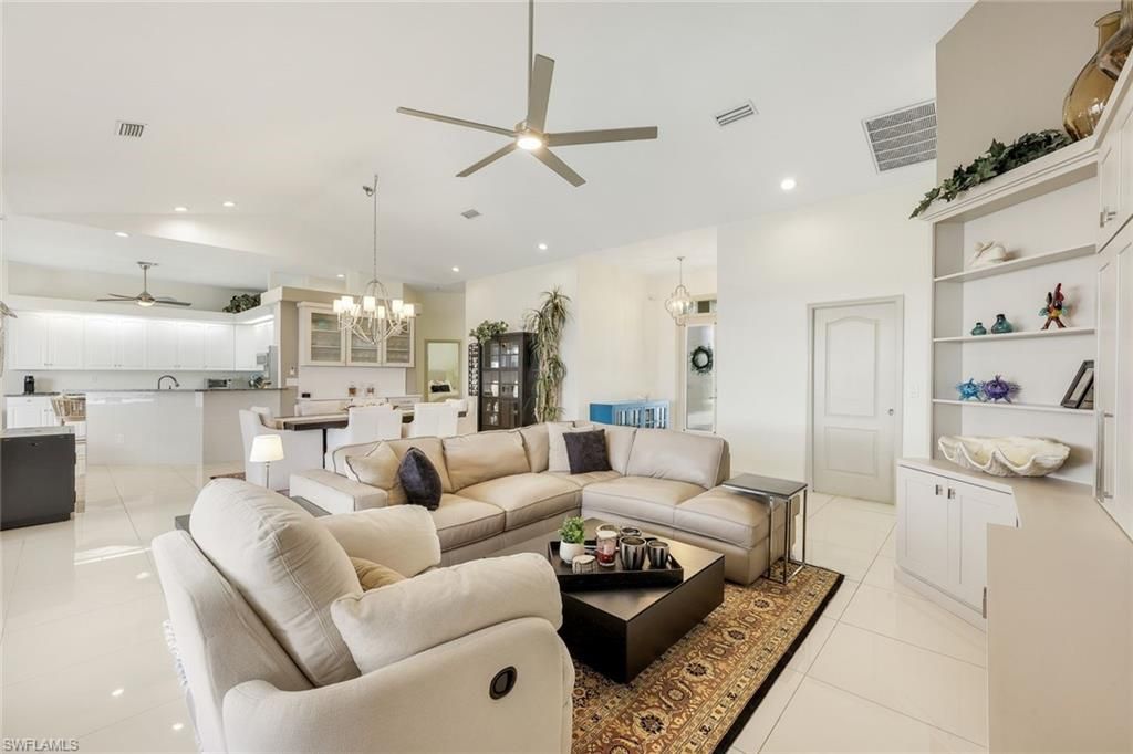 Image 12 of property listing at 5011 SW 5th PL, Cape Coral, FL 33914