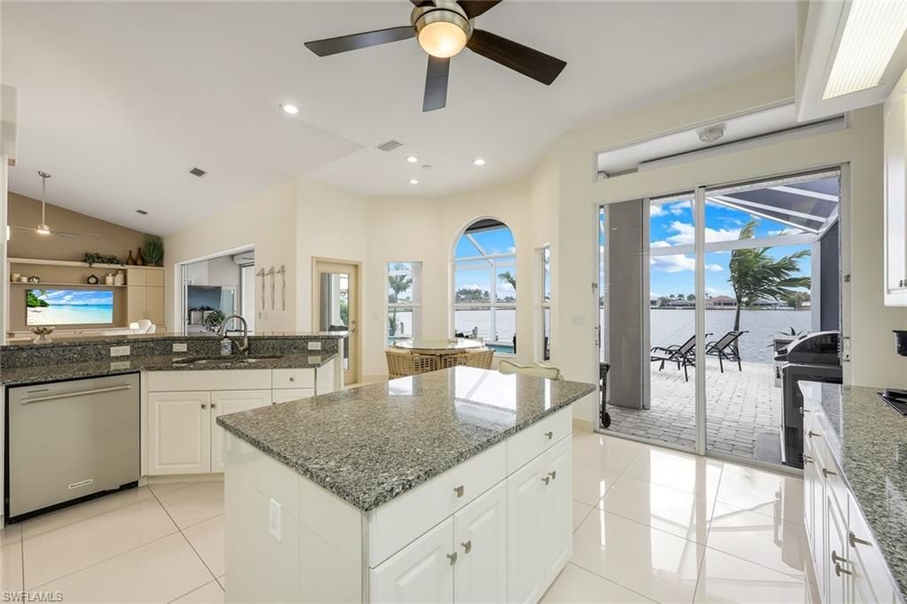 Image 14 of property listing at 5011 SW 5th PL, Cape Coral, FL 33914