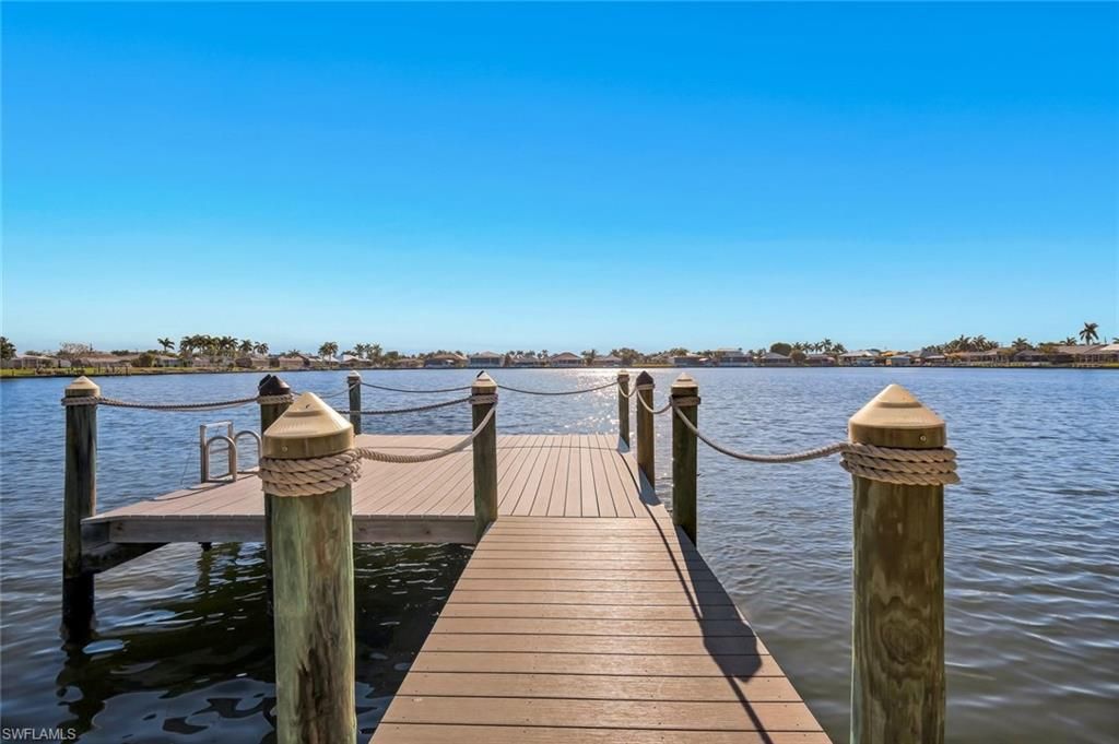 Image 32 of property listing at 5011 SW 5th PL, Cape Coral, FL 33914
