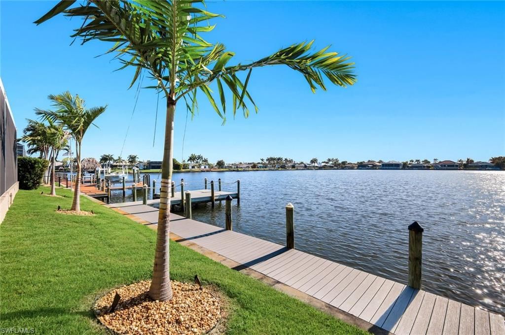Image 33 of property listing at 5011 SW 5th PL, Cape Coral, FL 33914