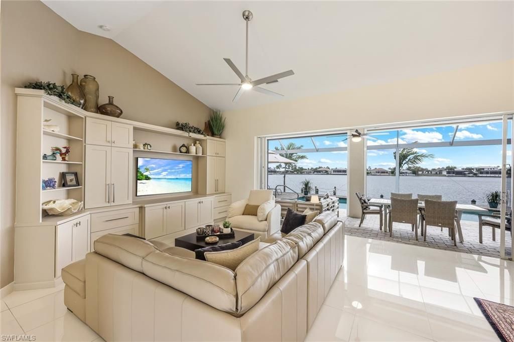Image 6 of property listing at 5011 SW 5th PL, Cape Coral, FL 33914