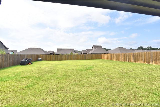 7142 E 154th Street S, Bixby, OK 74008