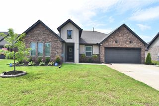 7142 E 154th Street S, Bixby, OK 74008
