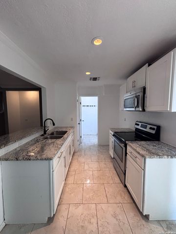9140 Timber Path Unit 2405, San Antonio, TX 78250