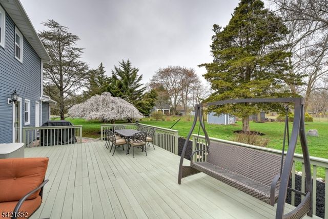 3 Yorktown Rd, Millstone Boro, NJ 08844