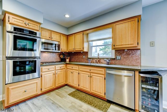 3 Yorktown Rd, Millstone Boro, NJ 08844