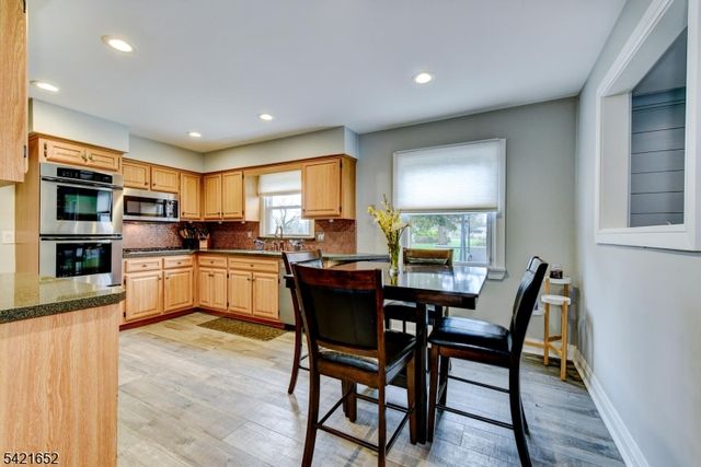 3 Yorktown Rd, Millstone Boro, NJ 08844