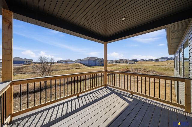 829 Regiment Road, Lincoln, NE 68527