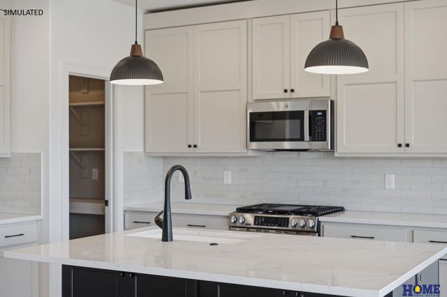 829 Regiment Road, Lincoln, NE 68527