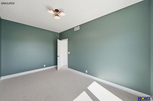 829 Regiment Road, Lincoln, NE 68527