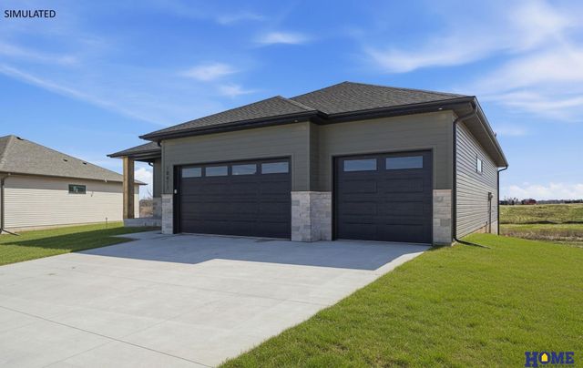 829 Regiment Road, Lincoln, NE 68527