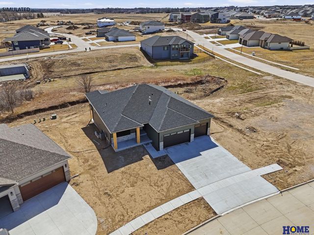 829 Regiment Road, Lincoln, NE 68527