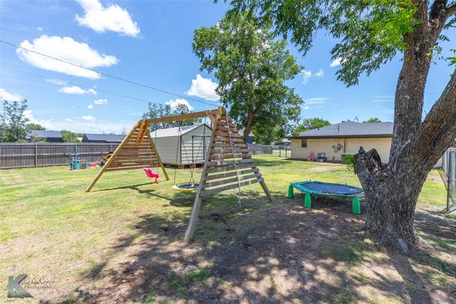1002 S 7th Street, Merkel, TX 79536