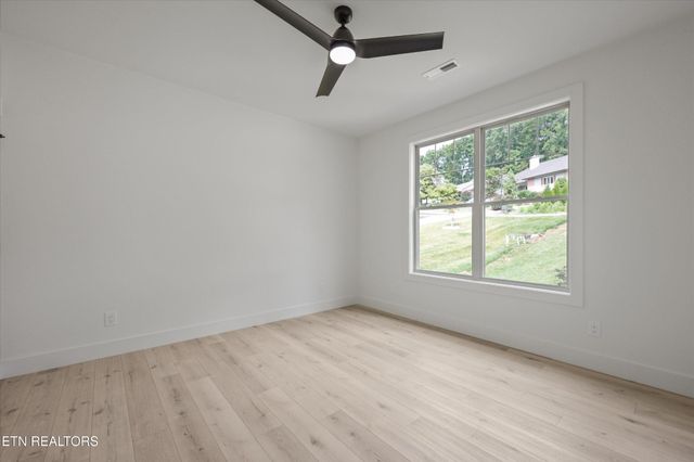 239 Ootsima Way, Loudon, TN 37774