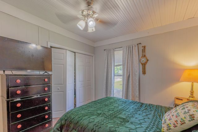 717 W 12th Street, Chickamauga, GA 30707