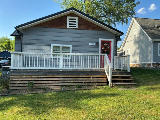 717 W 12th Street, Chickamauga, GA 30707