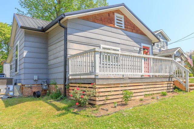 717 W 12th Street, Chickamauga, GA 30707